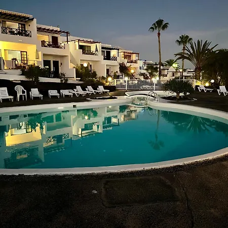 Oceanfront, Sea View, Fast Wifi & Pool In